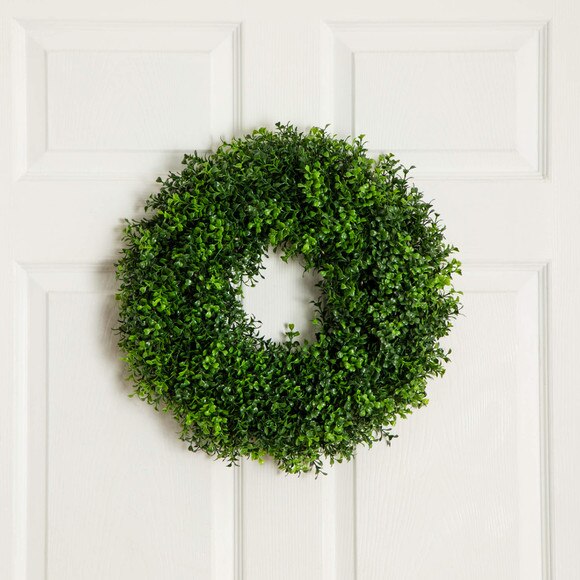 18-in Pre-Lit Artificial Boxwood Wreath with 25 Warm White LED Lights - SKU #W1386 - 10