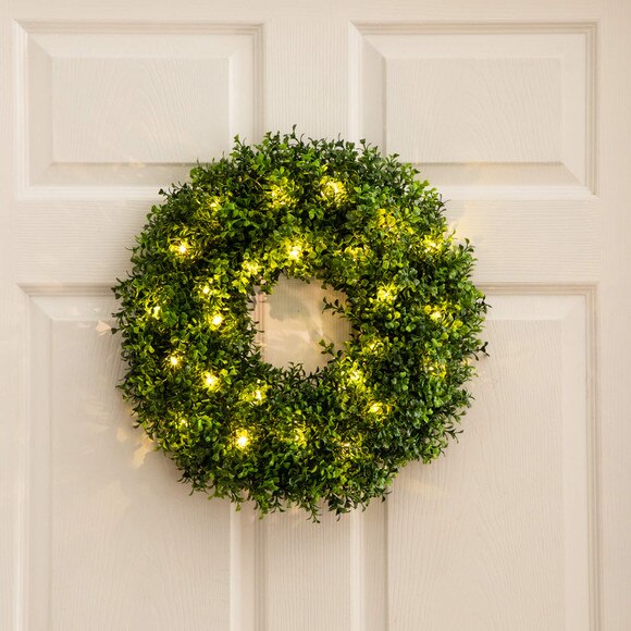 18-in Pre-Lit Artificial Boxwood Wreath with 25 Warm White LED Lights - SKU #W1386 - 11